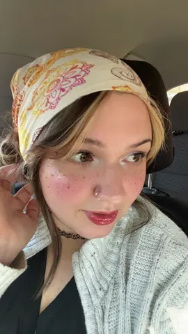 A post by @draculiiv on TikTok caption: i like it i love it pls don’t make me delete it i hate the attention but also validate me and my hilarity pls but also it’s okay to stop 