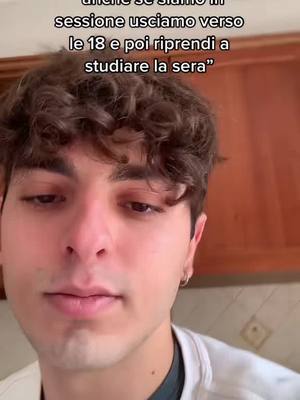 A post by @francescorago01 on TikTok caption: se devo uscire alle 18, dalle 15 ci metto il pensiero e non esco studio più 