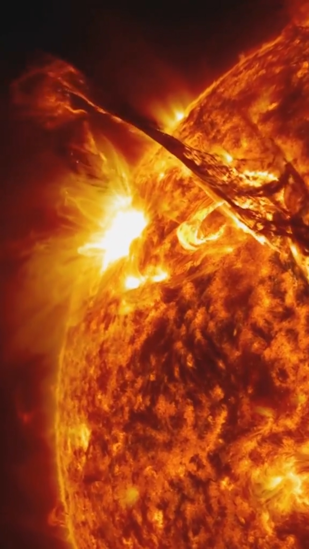 A post by @corndogwilly on TikTok caption: 🌊 How To Destroy The Sun ☀️ #astronomy #sun #solar #solarsystem #starformation #matter #space #outerspace #fusion #nuclear #nuclearfusion #massive #mass #water #fire #combustion  nuclear fusion animation by ZDF Terra X (Wikimedia commons)