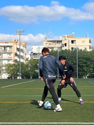 A post by @regate_kohei on TikTok caption: Neymar S kill！ 🇧🇷~Try this skill~🇧🇷 #regate_kohei #football #Soccer #footballskills #soccerskills #サッカー #フットボール #サッカースクール#REGATEドリブル塾 #capitten