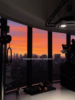 A post by @pat.gsalazar on TikTok caption: Workout with a view  . . #pilatesworkout #gymmotivation #workoutroutine #runtok 