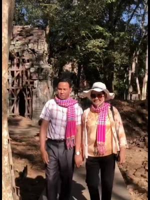 A post by @makmakounthorn0 on TikTok caption: អ្នកមានគុណ#❤️❤️❤️ 