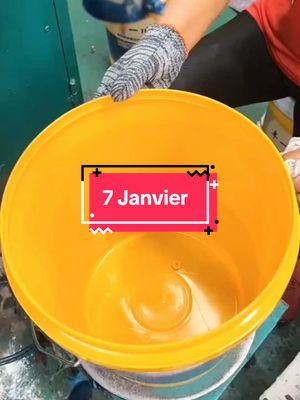 A post by @abondancerapide on TikTok caption: Affirme avant minuit 🕛  #manifestationtiktok #signedelunivers 