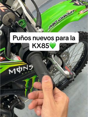 A post by @erickmotard on TikTok caption: Puños nuevos✊🏼✊🏼 #motos #kx85 #motocross #enduro #motomontaña #motocicleta 