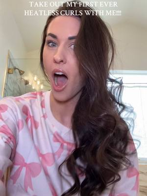 A post by @anna.fack on TikTok caption: have you tried this!? it’s 2025!!! go heatless w me!!  if you thought these wouldn’t work for you… I was the same!! I’m never going back bye curling iron 😂#creatorsearchinsights #sockcurls