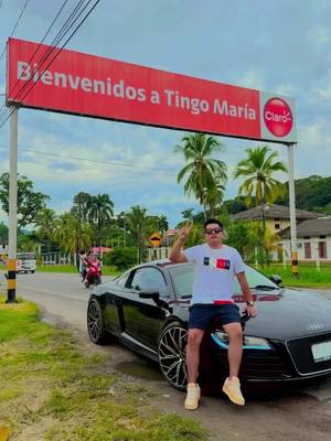 A post by @georgereyes123 on TikTok caption: #tingomaria_perú💚 #Audi#R8