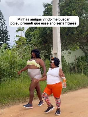 A post by @mcsilsiloficial on TikTok caption: Ces tem amigas assim? 😂🤦🏽‍♀️