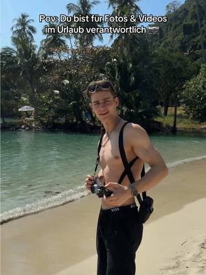 A post by @lucahbl on TikTok caption: Ich hab sogar 2 daheim gelassen 📸😅 #flitterwochen #honeymoon #thailand 