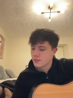 A post by @odhrandiamondmusic on TikTok caption: Smile @morganwallen #fyp #irish 