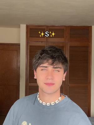 A post by @elchicodeojosverdes on TikTok