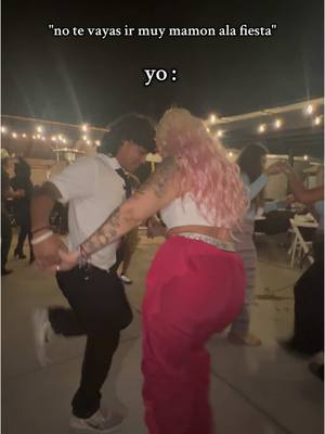 A post by @graysonrc on TikTok caption: #halloween #vitor #elvitor #adrianuribe #Cumbia #baile #bailes #draft 