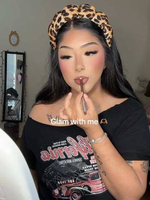 A post by @heyyitslanaa on TikTok caption: #getreadywithme #grwmmakeup #fypシ゚viral #makeup #makeuptutorial #makeuphacks 