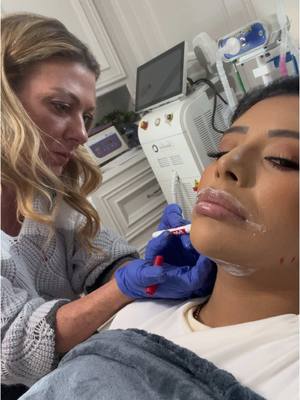 A post by @staramerika on TikTok caption: @Aestheticmasterinfusions #threads #contour #botox 