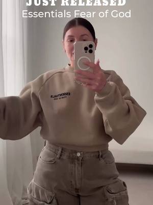 A post by @julia.marie.bb on TikTok caption: 🔗 on LTK in profile | All sets in all colors + the hoodie crop all l!nked on LTK 