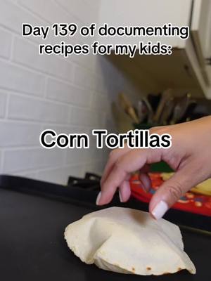 A post by @pizcitadesal on TikTok caption: Corn tortillas Ingredients 👇🏽 #tortillasdemaiz #mexicanrecipes  2 cups of mada harina  1.5 cups of warm water  1 tspn salt