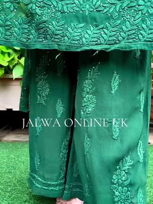 A post by @jalwaonline on TikTok caption: JalwaonlineUK #jalwaonline #jalwaonlineuk #fyp #foryoupage❤️❤️ #indianfashion #indianwedding #desiweddingvibes #pakistani_tik_tok #pakistanifashion #pakistaniwedding #pakistanitiktok 