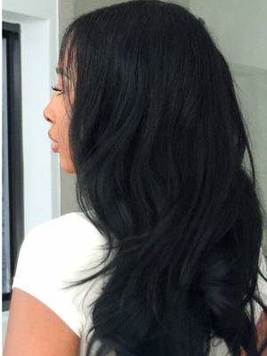 A post by @jaemajette on TikTok caption: Super lightweight but heavy in rotation. Silky, sleek, and shiny hair is literally just 3 taps away with OLAPLEX Nº.7 Bonding Oil. This diva reduces breakage, frizz, flyaways and she’s a heat protectant up to 450°F. #OLAPLEXpartner @Olaplex 