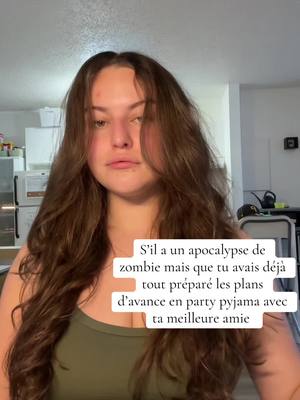 A post by @annabellavance on TikTok caption: Toujours les conversations que tu as avec ta meilleure ami à 1h du matin à la place de dormir 🤣