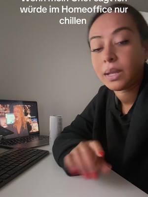 A post by @yxsa_xx on TikTok caption: Gibt keine Beweise 😌 #homeoffice #gibtkeinebeweise #fyp 