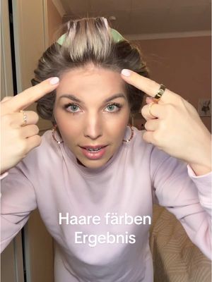 A post by @kaja.emiliv on TikTok caption: Teddy Blond Dark Era ist zu Ende - jetzt wird’s wieder jung und wild und blond ✨💗 #haarefärben #blondehair #DIY #beigehair #beauty #hairtok #haareaufhellen #balayage 