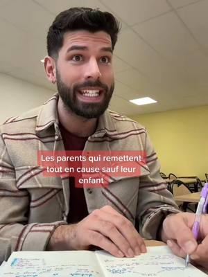 A post by @timthc on TikTok caption: On s’ennuie jamais pendant les réunions parents-profs 😂. #prof #professeur #humour #parents #college #lycee 