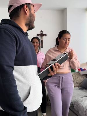 A post by @sara.gonzalez160 on TikTok caption: Cómo se le llama a la mamá de tú pp 😆😅 ? #reels #juegos #humor #sigueme #Entretenimiento #reelstiktok 