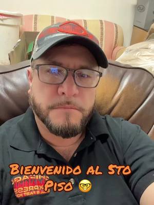 A post by @betopillomoreno on TikTok caption: #madurez#envejecerconestilo 