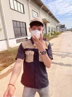 A post by @brobn91 on TikTok caption: #__tiktokindia  អត់ការងារធ្វើហា៎ 😅😅😅