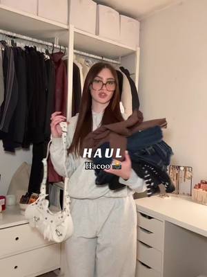 A post by @loane.wai on TikTok caption: Si vous voulez la réf des vêtements lien dans ma bio ou rechercher le code "loanewai" sur l’application pour voir les vêtements ☺️ Code promo: ✨loane14✨ 14% de réduction pour la première commande 🫶🏻 #hacoo  (collaboration commerciale) 