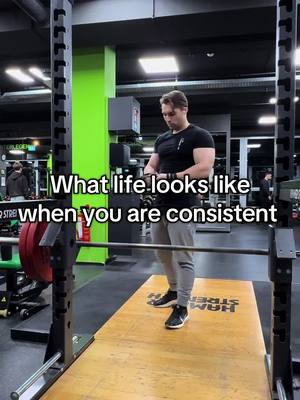 A post by @yanniknoahjr on TikTok caption: Consistency destroys perfection #GymLife #consistency #bodybuilding #workoutmotivation #aesthetics 