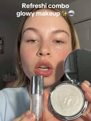 A post by @refreshicosmetiques on TikTok caption: la petite touche lumineuse parfaite 🪩👀✨ wow @Émilie #refreshi #refreshicosmetics #lipoil #maquillage #pourtoi #SmallBusiness #makeupcombo 