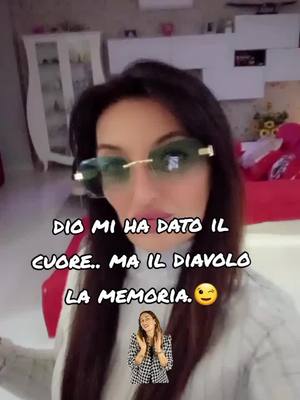 A post by @mirellafrancesco on TikTok caption: #sera #amici #❤️ 