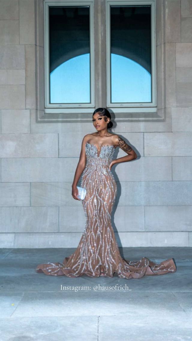 A post by @richiestylist on TikTok caption: I know my prom girls about to EATTT THIS YEAR💎✨ Who Booking With Me??? #foryoupage #fyp #foryoupage❤️❤️ #prom25 