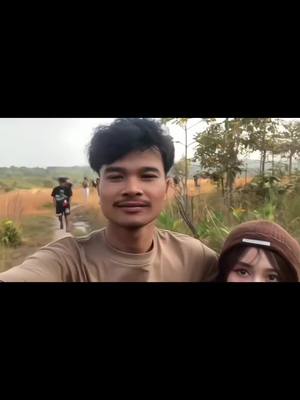 A post by @zeiily48 on TikTok caption: ខ្លាចអូនរត់មែនទេ😁😁