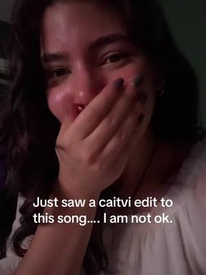 A post by @itz_aly_ on TikTok caption: Tears in my Latina eyes #fyp #arcane #caitvi 