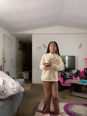 A post by @tyaretrio on TikTok caption: #Nylah #fypシ #funny 