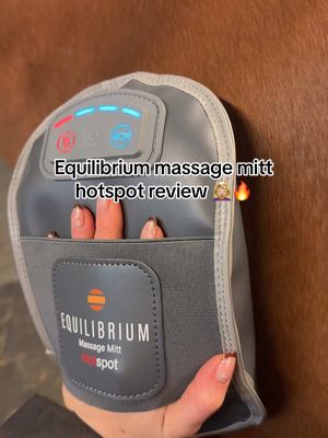 A post by @didianne.k on TikTok caption: Heerlijke ontspanning voor je paard 🥰💆🏼‍♀️🔥 Equilibrium massage mitt hotspot review 👀 @Hypostore #hypostore #equilibrium #massage #horsemassage #horse #equestrian #paarden #paardenmassage #paardenmeisje #paardrijden #paardensport 