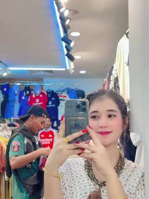 A post by @ on TikTok caption: လိမ်တဲညာတဲ ချစ်ကို ကစားတယ်😜#happy #tiktokforyou #tiktikmyanmar🇲🇲 