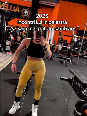 A post by @noemimarinocoach on TikTok caption: Si è solo stravolta la vita, nulla di che 😅 #maritoemoglie #figlia #neiperte #foryou #genitori #gym #baby #vitadamamma #viral 