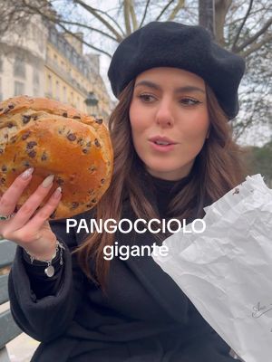 A post by @pamelapaolini on TikTok caption: io mangio solo nei viaggi 