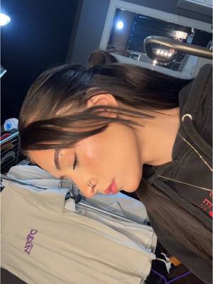 A post by @mikaylamaematthews on TikTok caption: #fyp #makeup 