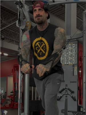 A post by @codyvarano on TikTok caption: New Year’s resolution a week late. Better late than never I guess. #GymTok #newyearsresolution #fitnessmotivation #fyp #gymtime 