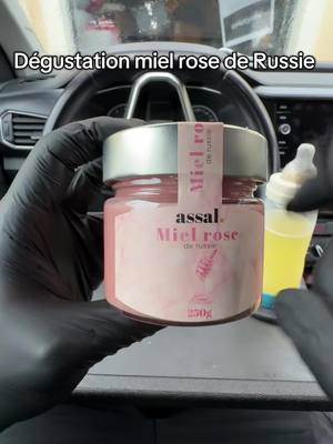 A post by @mrzbil on TikTok caption: J’ai acheté du miel rose de Russie chez @assalfrance Stylé et sucré, tout ce que j’aime ! #mielrose #pinkhoney #food #honey #miel #degustation #mukbang #asrm #russian 