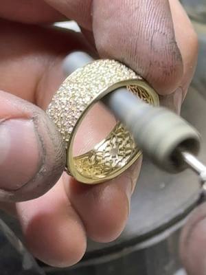 A post by @gusvillajewelry on TikTok caption: How to make a 22k ring with lab diamonds.  • • • • • • #labdiamonds #diamondring 