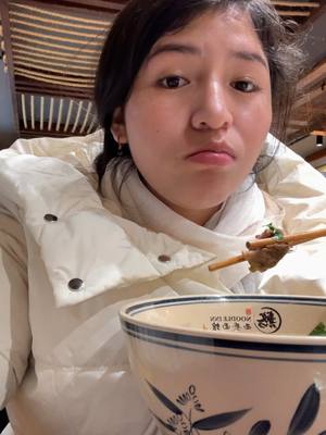 A post by @layme1.h on TikTok caption: Comiendo comida China🐝🫶🥰😂🤭🤫Layme##l