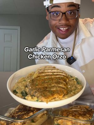 A post by @cookwithquise on TikTok caption: Creamy Garlic Parmesan Chicken Orzo (Makes 3 Meals) Macros: 550 Calories | 45g Carbs | 13.2g Fat | 61.4g Protein Ingredients: 7oz Orzo Pasta 24oz Boneless Skinless Chicken Breast 4 Cups Reduced Sodium Chicken Broth 1/4 Cup Fat Free Fairlife 2 Light Laughing Cow Wedges 56g Parmesan Cheese 2 Cups Spinach 1tbsp Minced Garlic 1tbsp Light Butter Instructions: Sear Seasoned Chicken on Medium High. Blend milk and Cheese wedges. Once Cooked add Garlic and 1/4 cup chicken broth to pan & Deglaze. Add Pasta and Light butter to pan and allow pasta to absorb the flavor. Add remaining chicken broth and bring to a simmer until pasta is Al Dente. Once broth is almost fully absorbed, add spinach and allow to cook down. Add milk mixture to pasta. Stir in Parmesan Cheese until thickened. Divide evenly 3 ways. Serve & Enjoy! #orzo #chicken #chickenrecipe #pasta #pastarecipe #dinner #DinnerIdeas #mealprep #mealprepideas #mealprepping #healthyrecipes #EasyRecipe #lowcalorie #highprotein #highproteinmeals #lowcarbrecipes #highproteinrecipes #lowcarb #onepotmeals #mealideas 