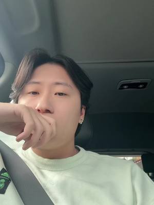 A post by @songkwoon on TikTok caption: Asi es me vale verga #fyp #viral #coreanos #korean #foryou #fypシ 