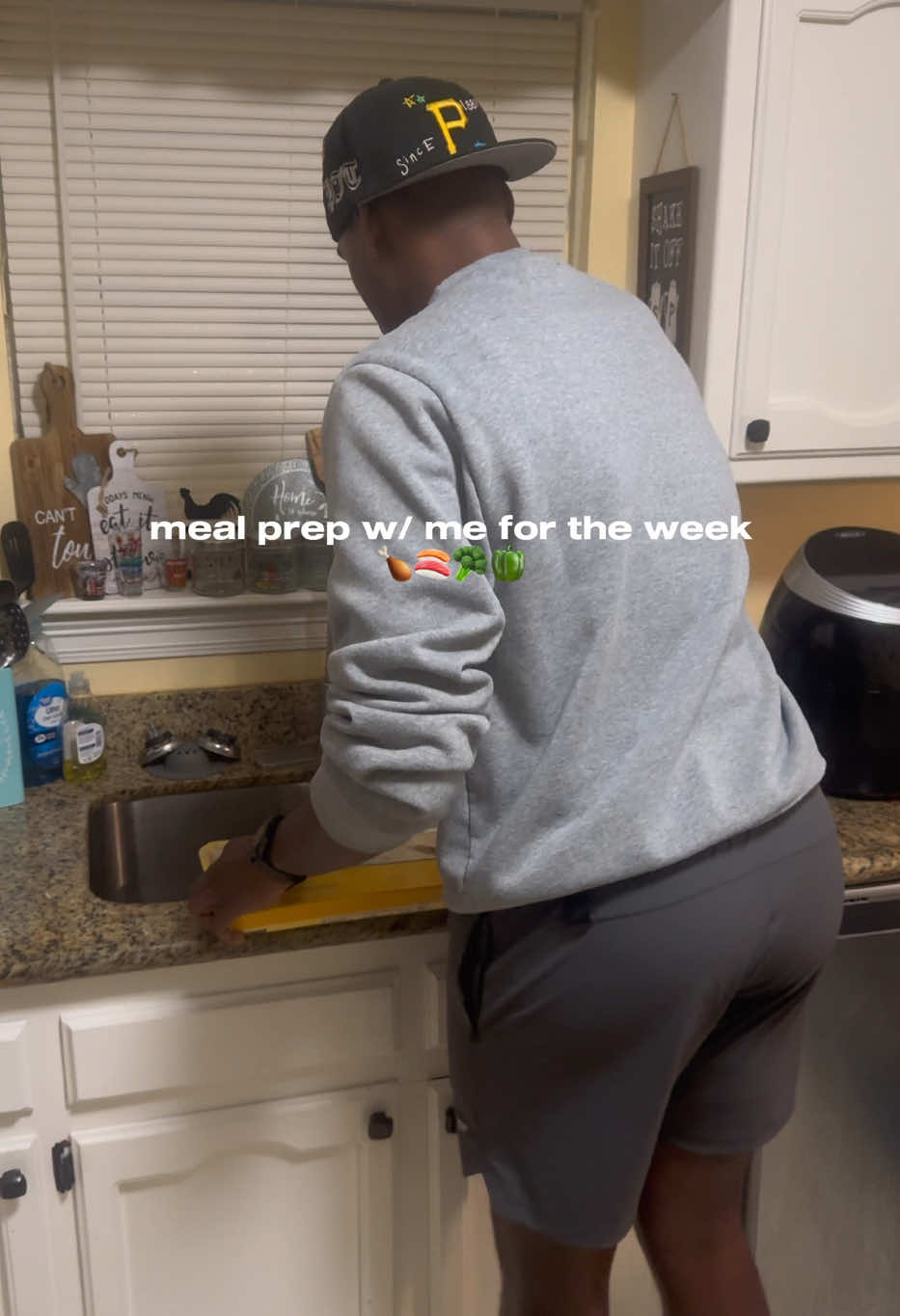A post by @taetheevirgo on TikTok caption: meal prep w/ me for the week🧑🏾‍🍳 setting the tone for a healthy & productive week😇 / instagram @taetheevirgo -  #mealprepwithme #mealprepmonday #mealprepfortheweek #mealprep #mealprepideas #fyp #highprotein #weightlossjouney #100poundsdown #weightloss #foryoupage #lowcarb #EasyRecipe #cooking #Fitness #cleaneatingideas #macros #caloriedeficit #weekofeats #gym #fypシ #healthlymeals #mealprepideas #healthymealideas #healthylifestyle #cookwithme #viralvideo 