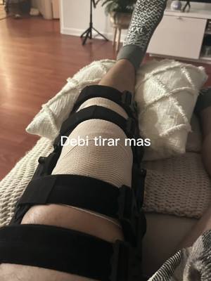 A post by @abelitofit on TikTok caption: Te extraño tanto mi rodilla izquierda #CapCut 