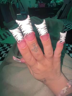 A post by @trapicalnails on TikTok caption: #newnails